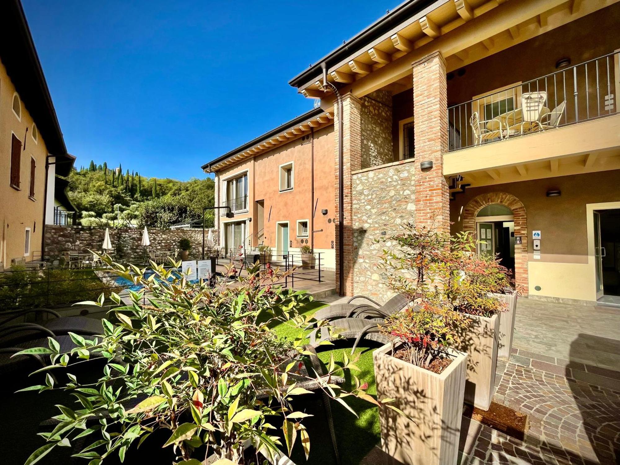 Villa Fontanelle Gardapartments Polpenazze del Garda Exterior photo